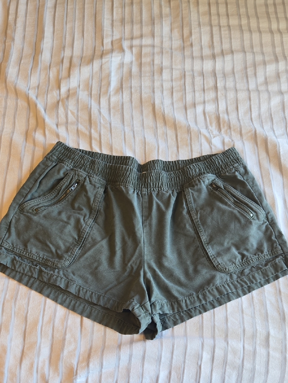 aerie Olive Green Elastic-Waist Shorts with Zip Pockets
